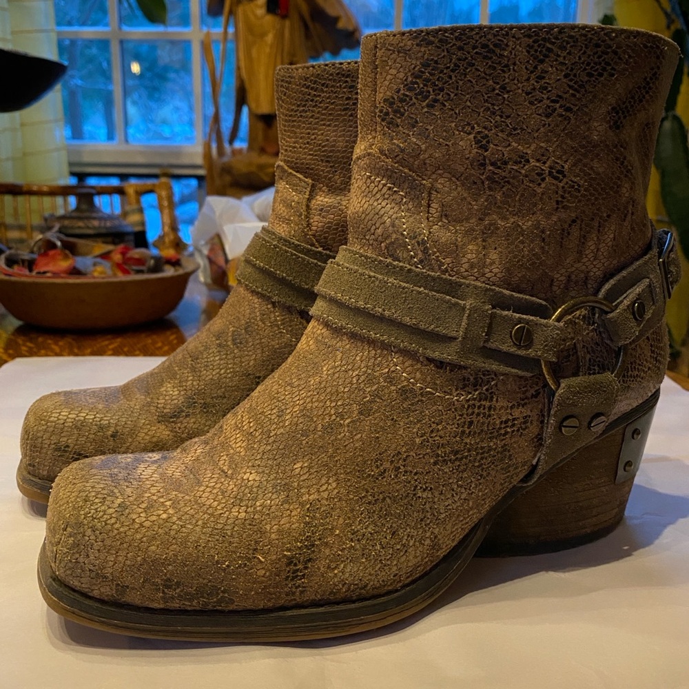 Brown Leather Harness Ankle Boots with Bronzed Hardware Detailing - Picture 2 of 16